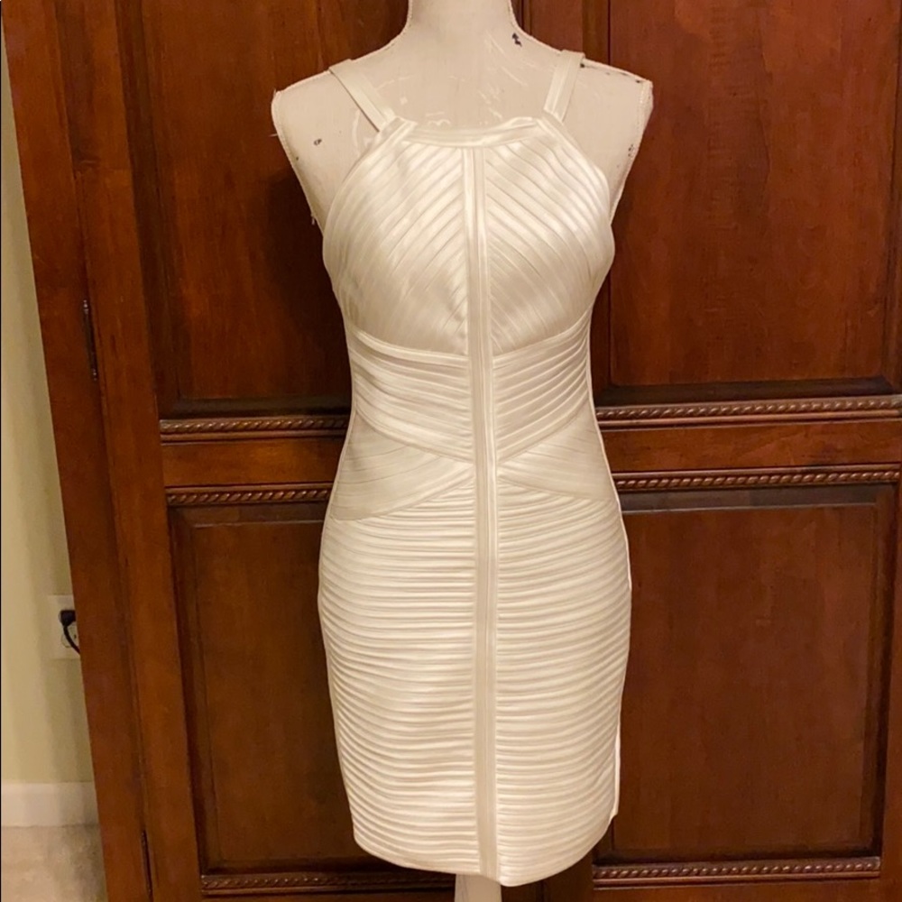 NWT BCBGMAXZARIA Diana Ivory Body Con Dress 6